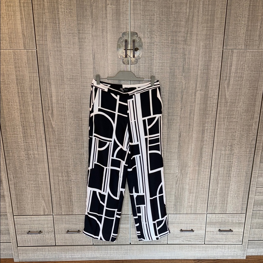 Zara Geometric Printed Trousers‎